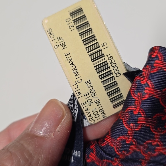 {Hermes} Red and Navy Chain Patterned Tie - Picture 6 of 12